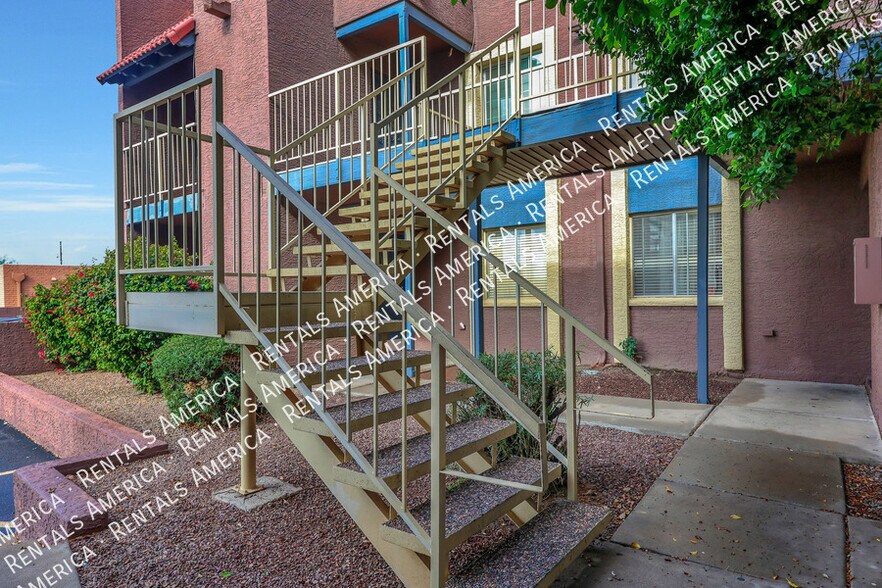 Primary Photo - 16602 N 25th St