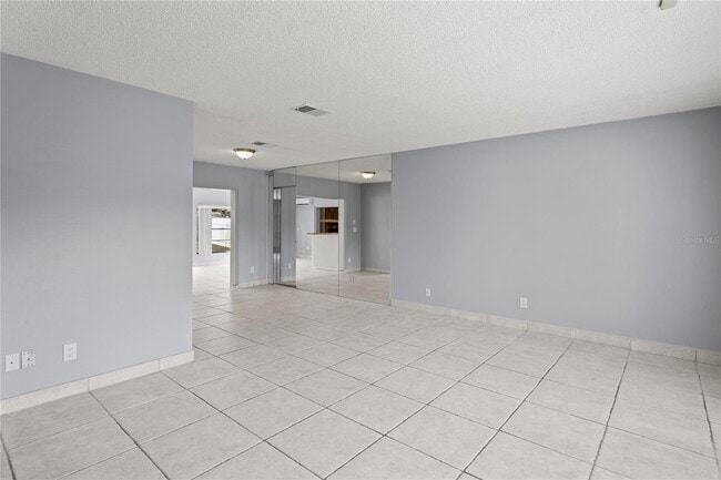 Building Photo - 2502 Indigo Dr