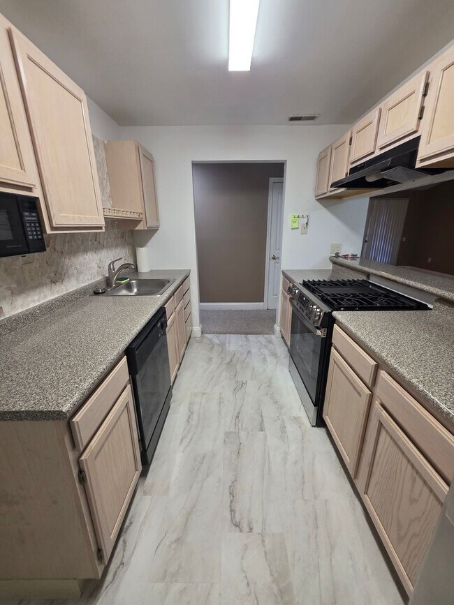 Building Photo - Waters Edge Condos