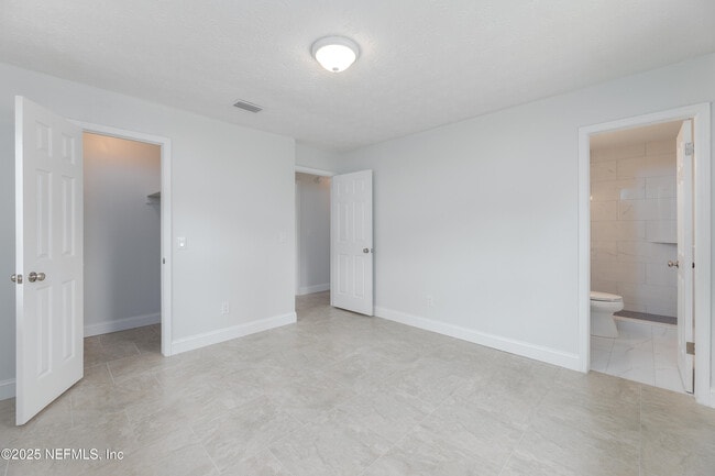 Building Photo - 7869 Jolliet Dr