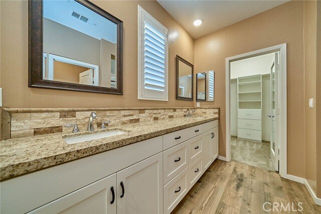 Building Photo - 35879 Landon Ln