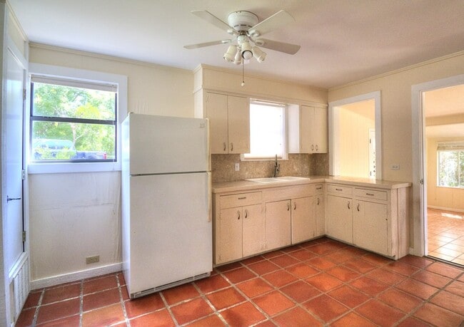 Building Photo - 155 Nimitz Dr