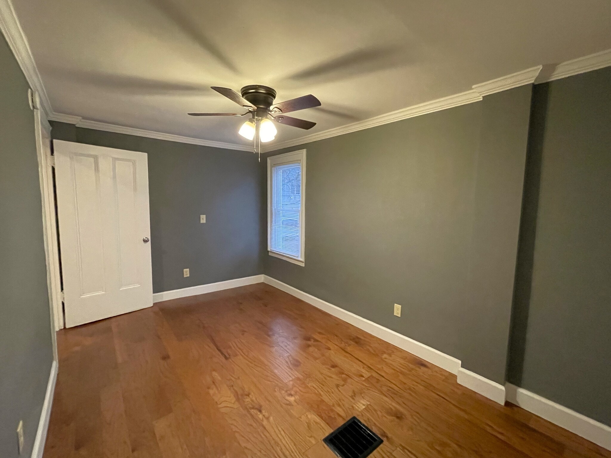 Secondary Bedroom - 625 W Church St