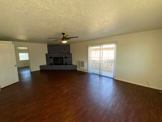 Building Photo - 5 Bedroom Single Story Home Available Near Snow Vista Blvd SW & Gibson Blvd!