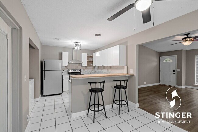 Building Photo - 16 Quail Ridge Cir N