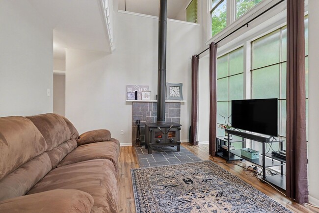 Building Photo - Beautiful 3 Bedroom Home in North Chesterfield ***Available Early July 2026***