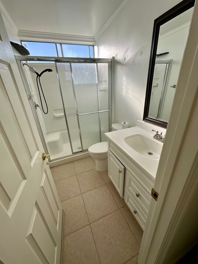 Master bathroom - 26192 Camino Adelanto