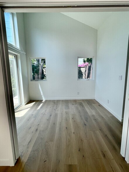 Bedroom - 4210 La Salle Ave