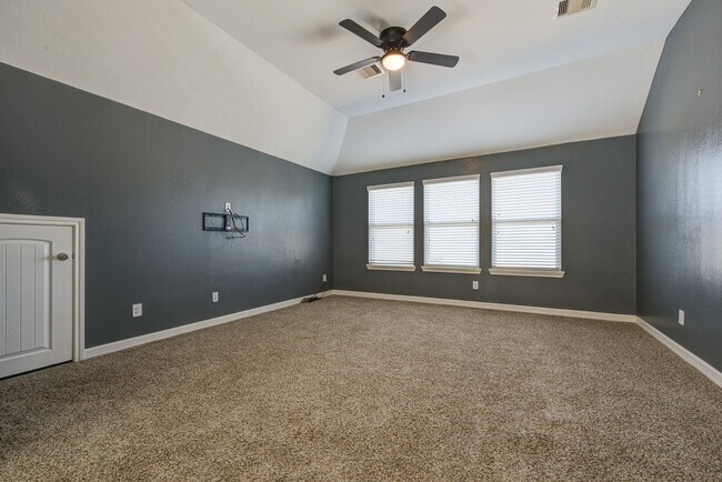 Building Photo - 10009 Boulder Bend Ln