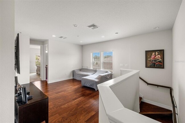 Building Photo - 18754 Birchwood Groves Dr