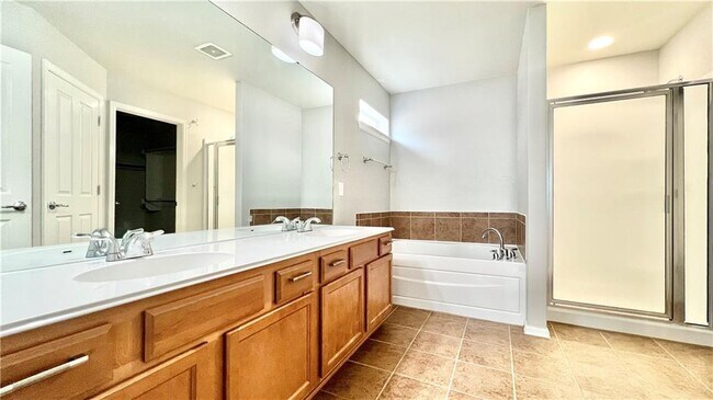 Building Photo - 784 Kingfisher Ln