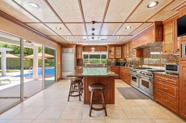 Building Photo - 74085 Mockingbird Trail