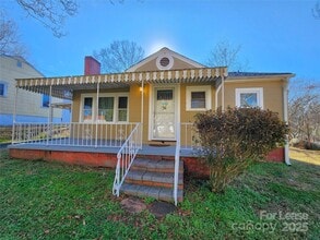 Building Photo - 843 Pebble Ave SW