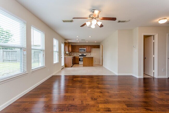 Building Photo - 8438 Resada Park Ln