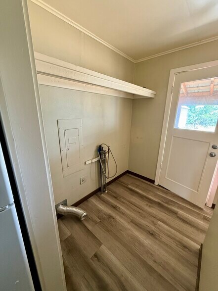 Mud Room - 14119 E 8th Ave