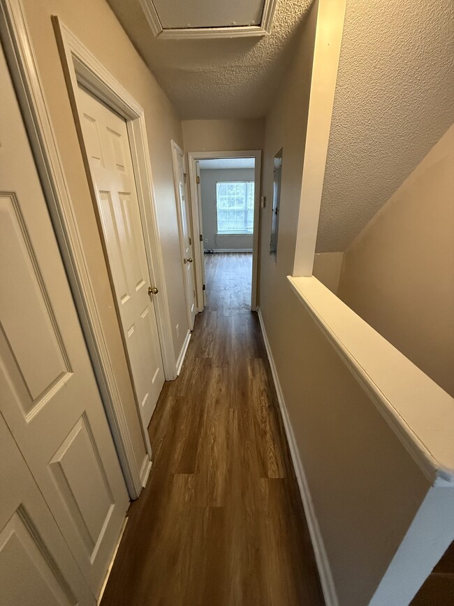 Building Photo - 460 Parkway Rd