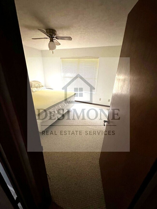 Building Photo - Mostly Furnished 3BR, 2BA House SW Ocala