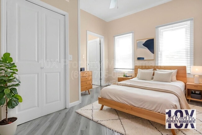 Building Photo - 1652 Summit St