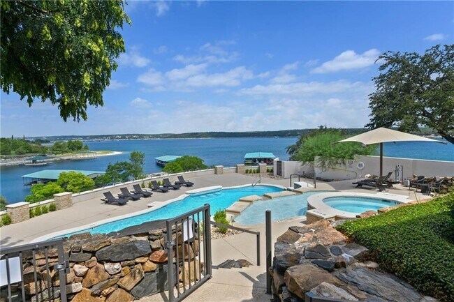 Building Photo - 16018 Fontaine Ave