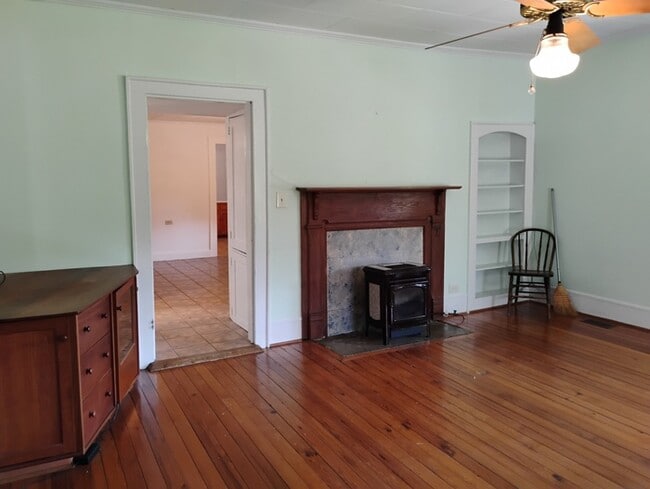 Building Photo - 8322 Chatham Church