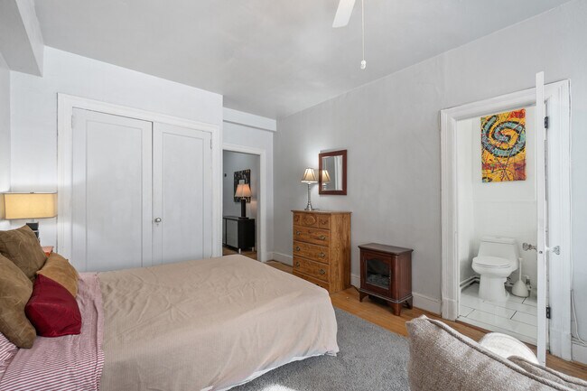 Building Photo - 1101 L St NW