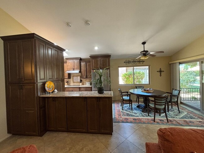 Building Photo - 421 Leisure World