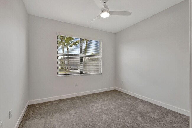 Building Photo - 12557 SW Rain River Dr