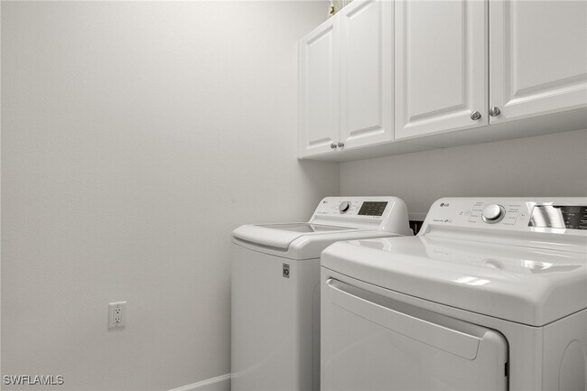 Building Photo - 23700 Merano Ct