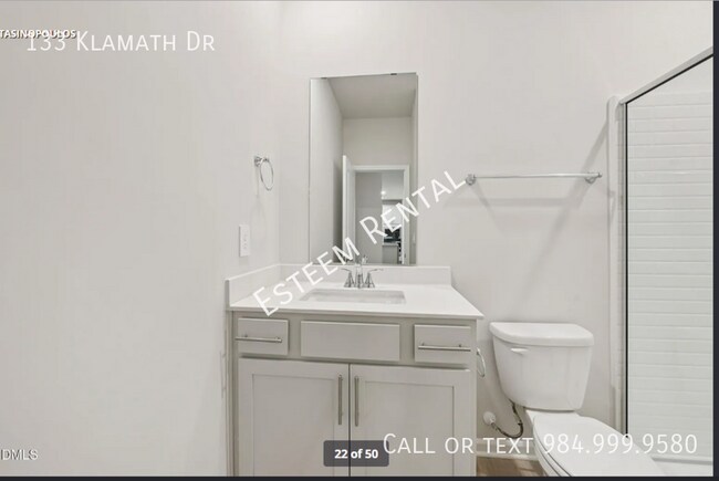 Building Photo - 133 Klamath Dr