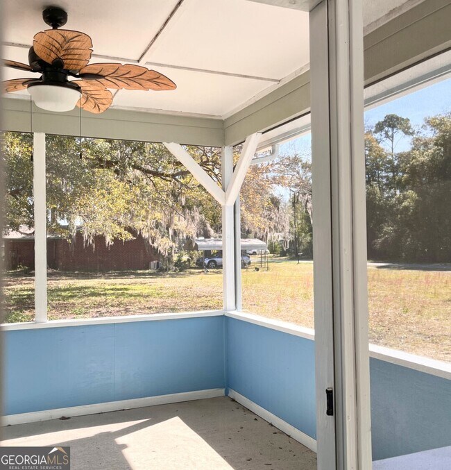 Building Photo - 600 Margaret St