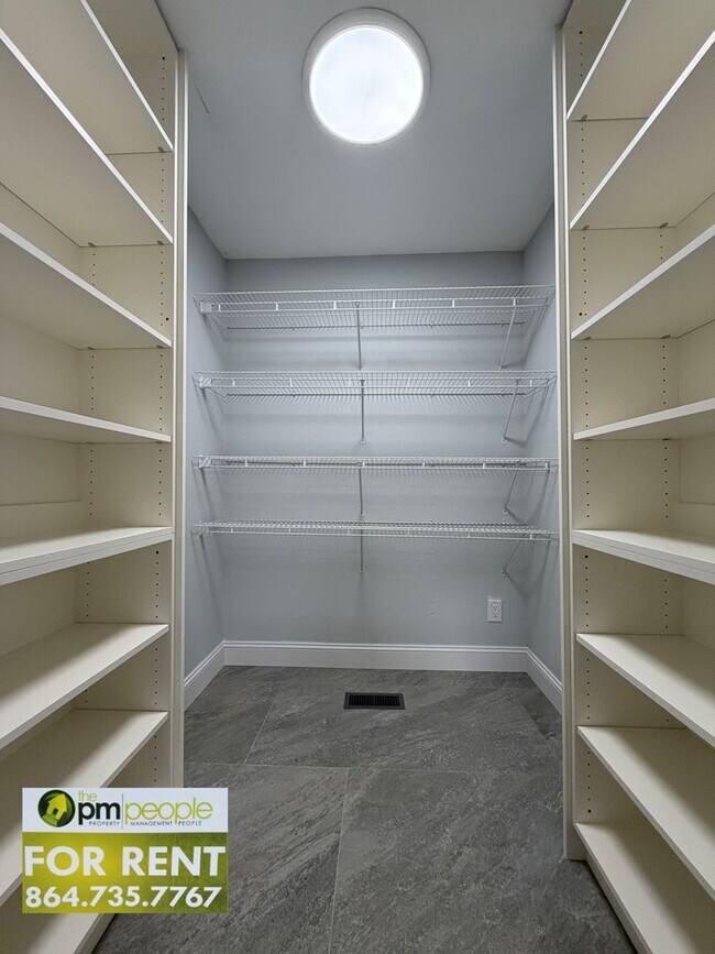 Building Photo - 134 Bennetts Bridge Rd