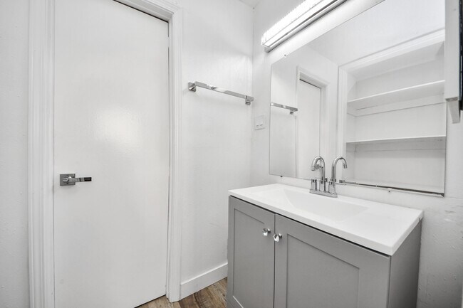 Building Photo - 11627 Bowlan Ln