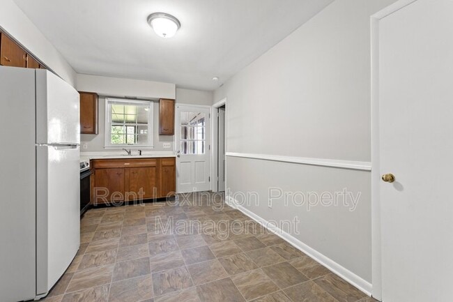 Building Photo - 2125 Talisman Rd