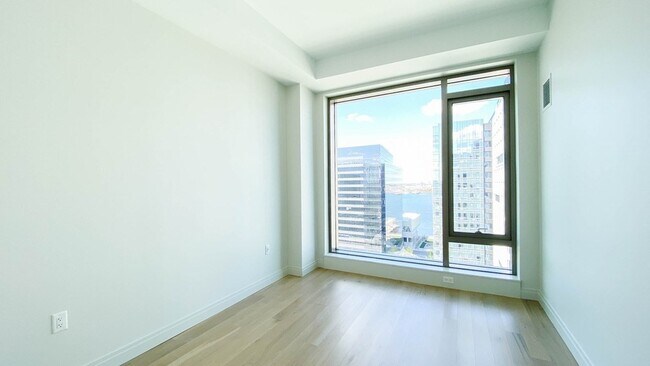 Building Photo - 133 Seaport Blvd