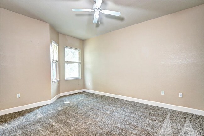 Building Photo - 3 bed / 2.5 bath duplex in Castle Rock!! -18 month lease preferred