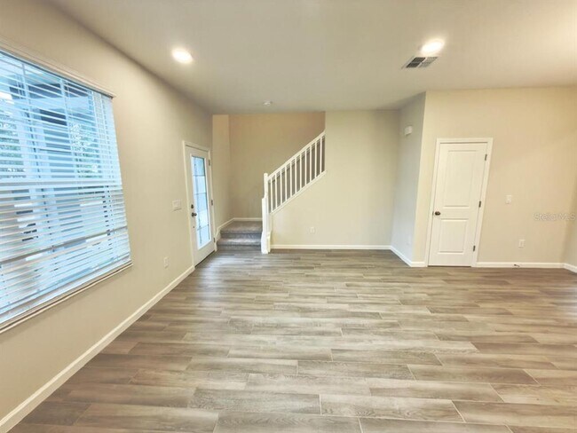 Building Photo - 15445 Bay Brg St