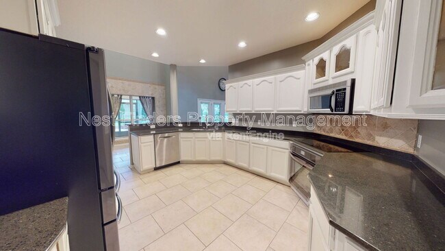 Building Photo - 11881 Honey Locust Dr
