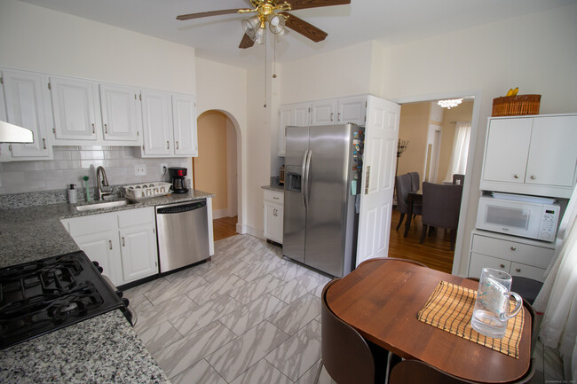 Building Photo - 65 Myano Ln