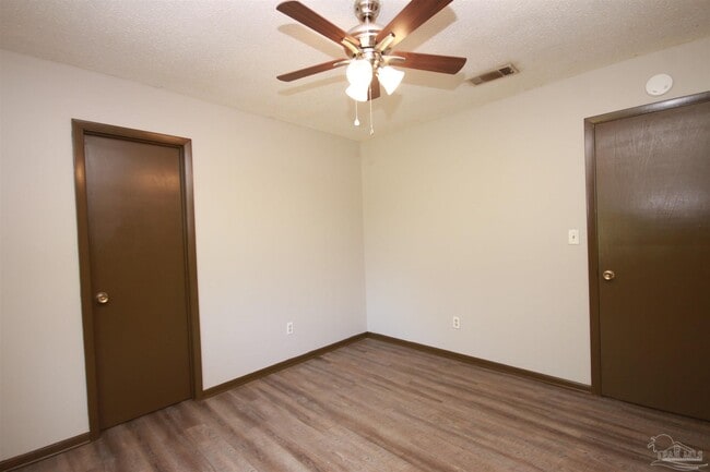 Building Photo - 1594 Sunny Ridge Ln
