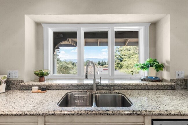 Building Photo - 4 Bedrooms, 3 Bathrooms, Cul-de-sac Location Near Silverado Country Club, Napa
