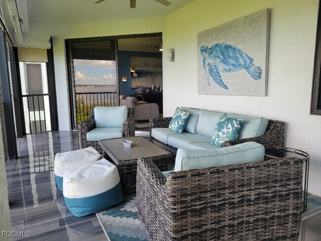 Building Photo - 11620 Court of Palms