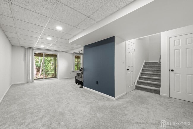 Building Photo - 17 Parkside Dr