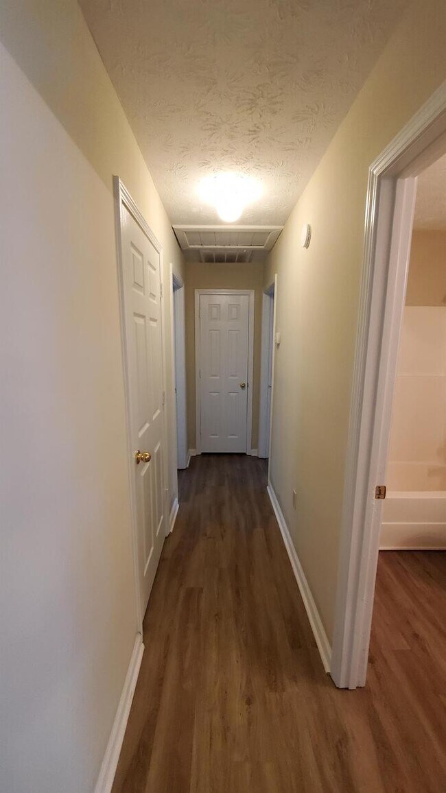 Building Photo - 1154 Micha Way