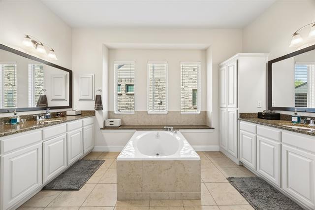 Building Photo - 604 Shoreline Ridge Dr