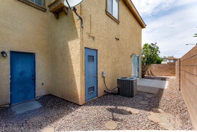 Building Photo - 1236 La Ballena Trail