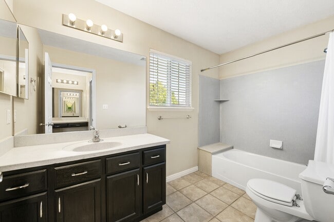 Building Photo - 10483 Sage Vista Way