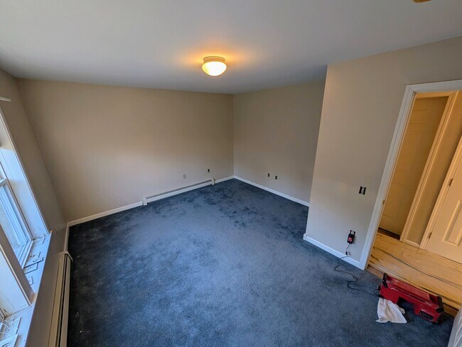 Building Photo - 35 Spiller Rd