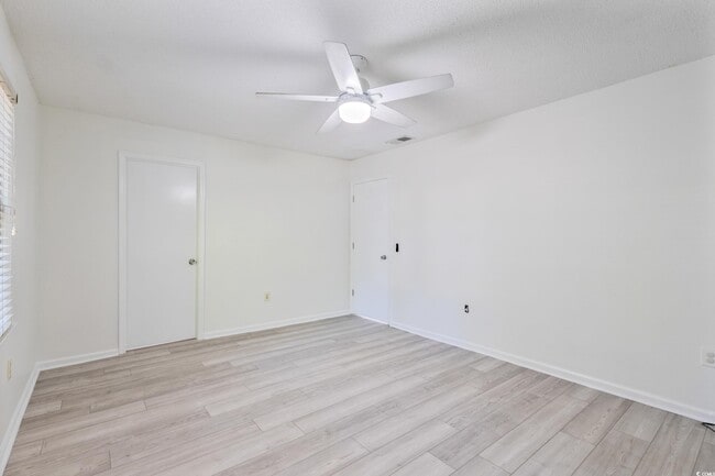 Building Photo - 2112 Brunswick Cir