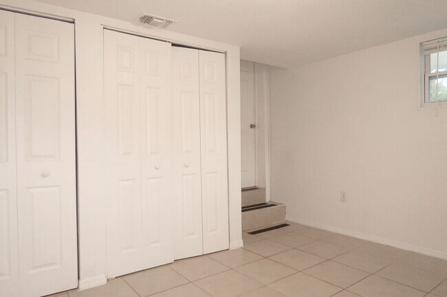 Building Photo - 4829 6th St
