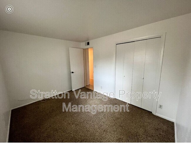 Building Photo - 6701 N 14th Dr